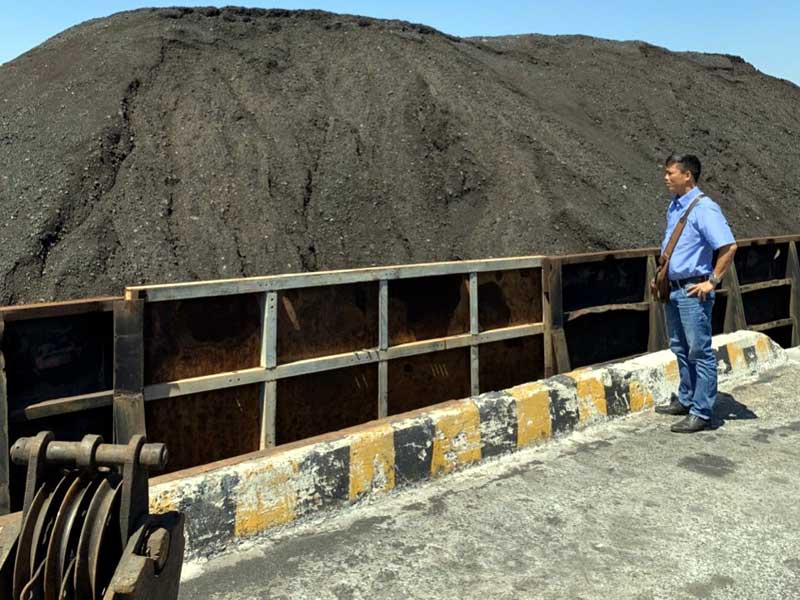 Than cám Mạnh Thành Công